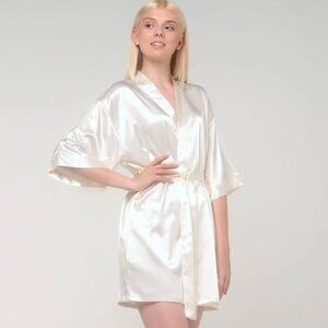 Women's White Satin Polyester/Spandex Kimono Short Robe Size S